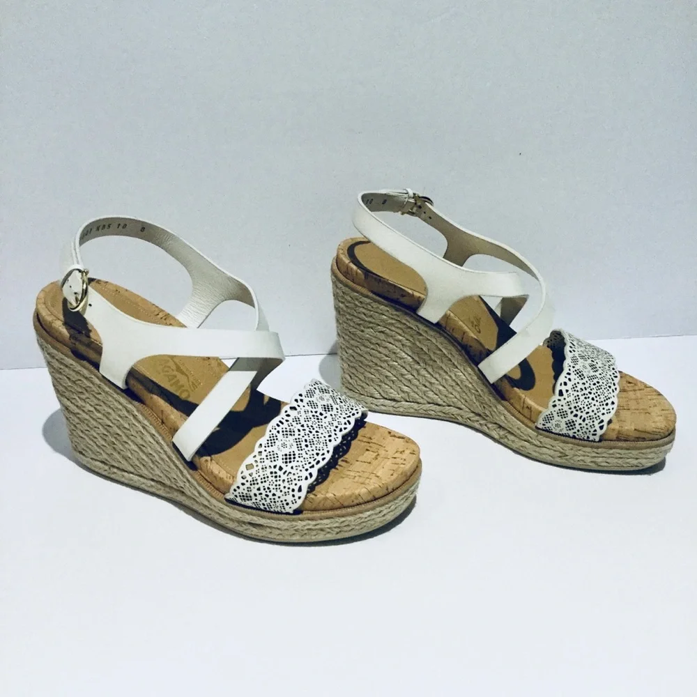 FERRAGAMO BISCOTTI WEDGE SANDAL.